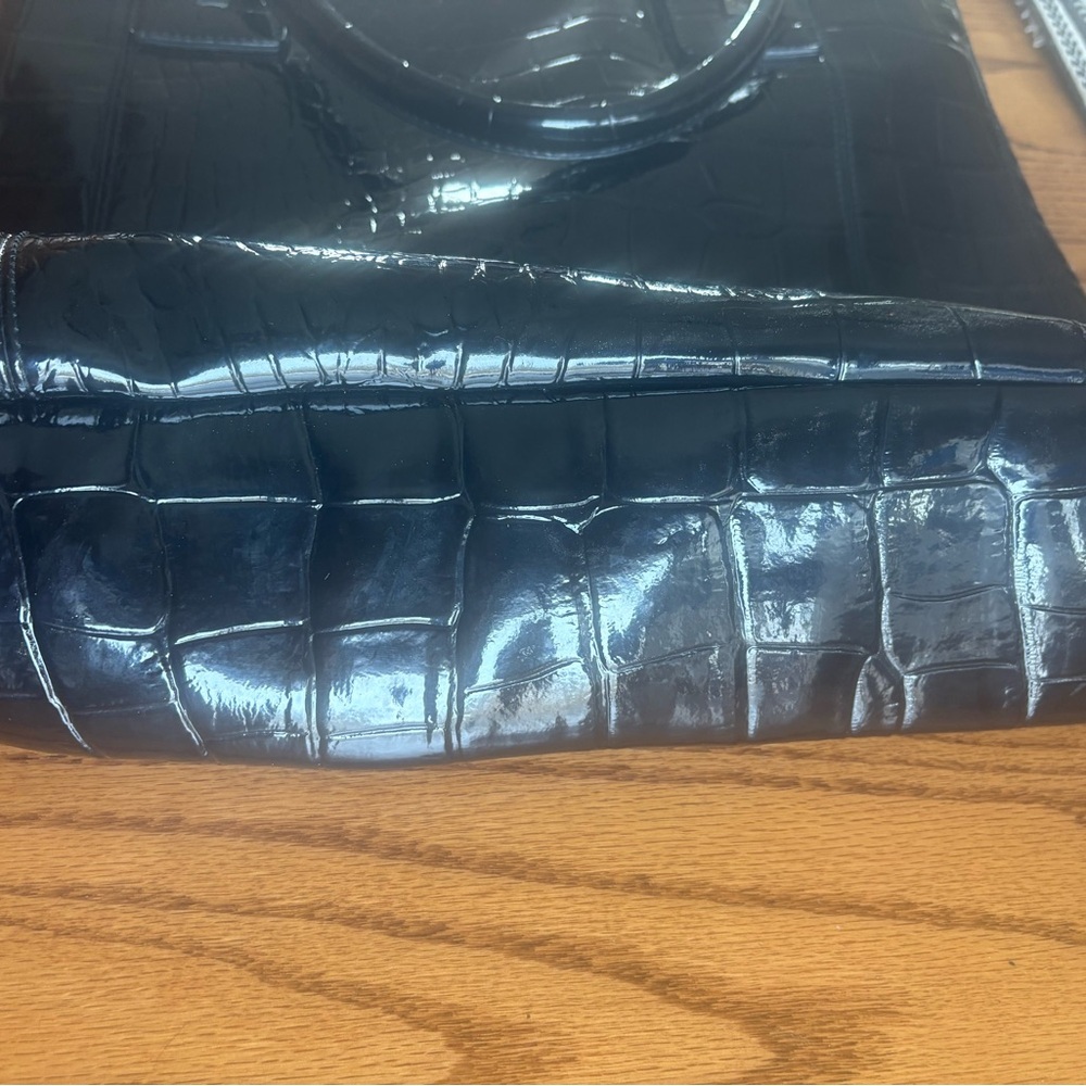 Liz Claiborne Black Croc Embossed Tote shoulder bag - Picture 8 of 9